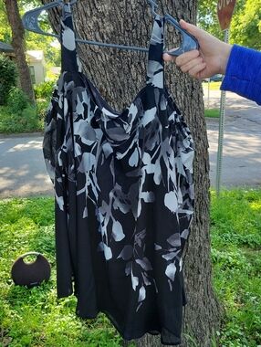 Dress Barn Black & Gray Floral Sleeveless Blouse
